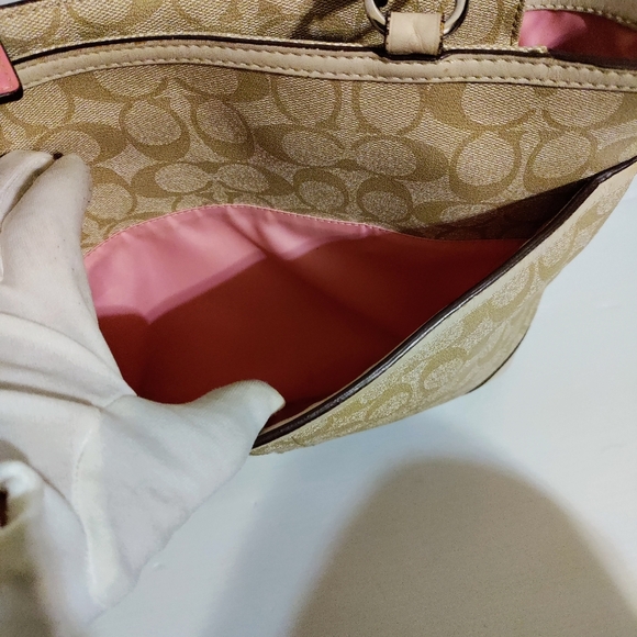 Coach Chelsea Heritage Pink and Tan . F14477 tote bag. - Picture 12 of 15